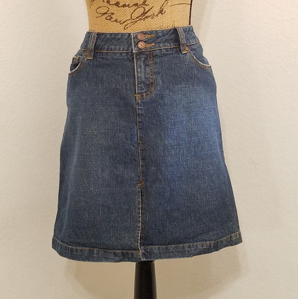 Roxy Jean 5 pocket jean skirt front slit size 9